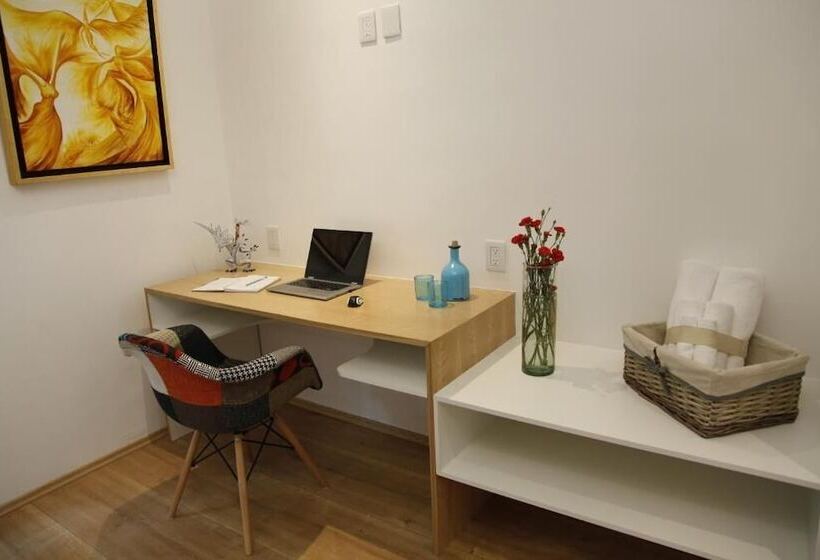 هتل Coyoacaninn Guesthouse