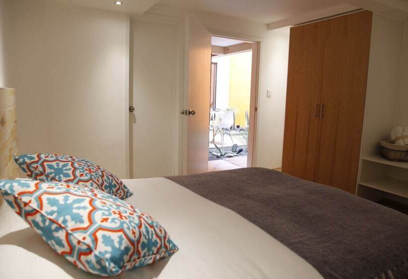 هتل Coyoacaninn Guesthouse