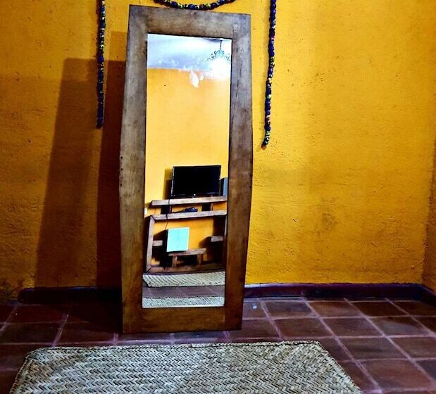 هتل Hacienda Los Dolores   Hostel