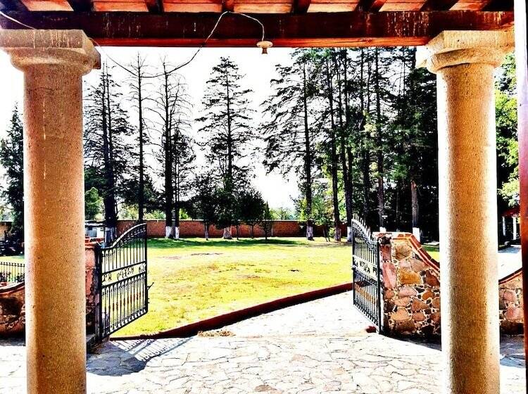 هتل Hacienda Los Dolores   Hostel