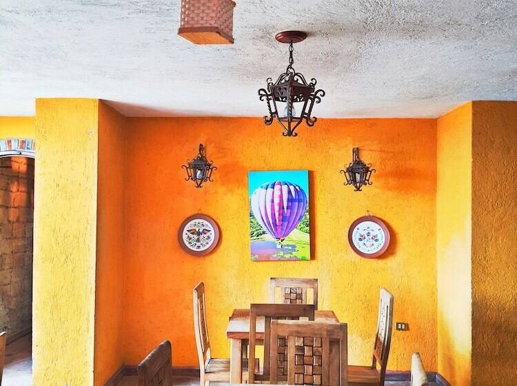 هتل Hacienda Los Dolores   Hostel
