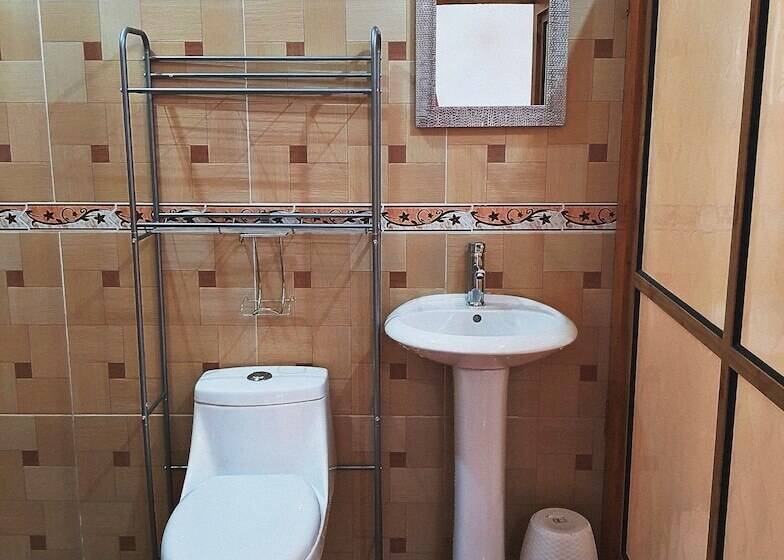 هتل Hacienda Los Dolores   Hostel