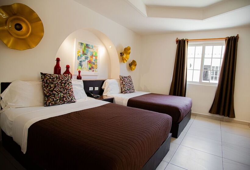 هتل Luna Inn