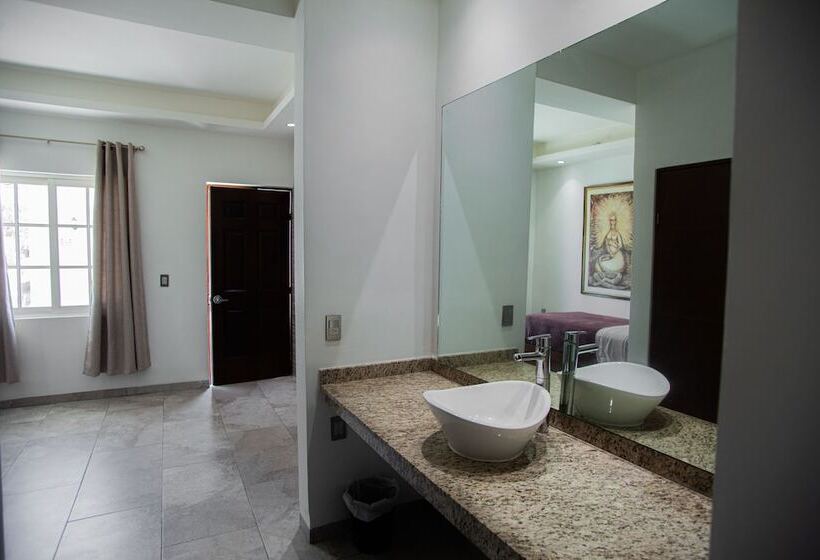 هتل Luna Inn
