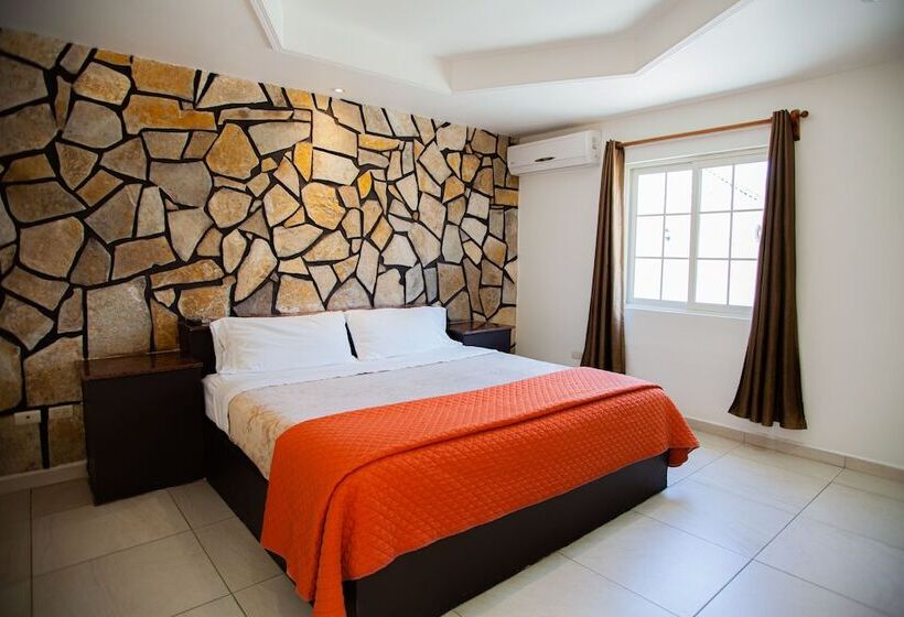 هتل Luna Inn