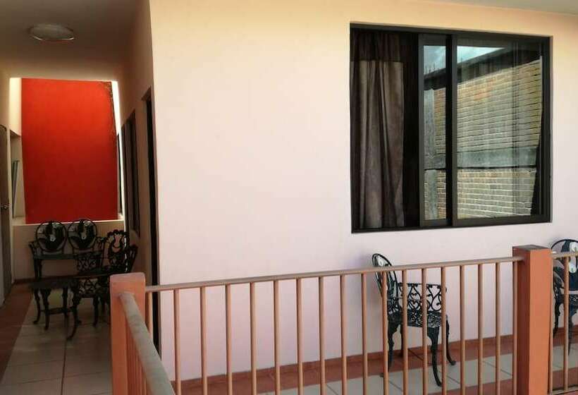 هتل Posada De Santa Rosa Bed And Breakfast