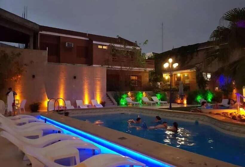 هتل Termal Rio Hondo