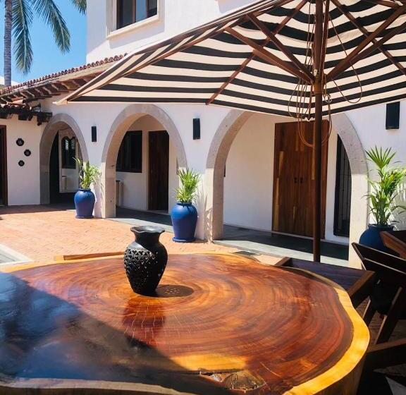 هتل Villa San Juan Bed&breakfast
