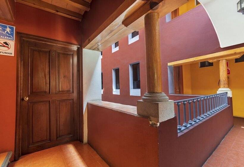 Meson Real Hotel & Suites