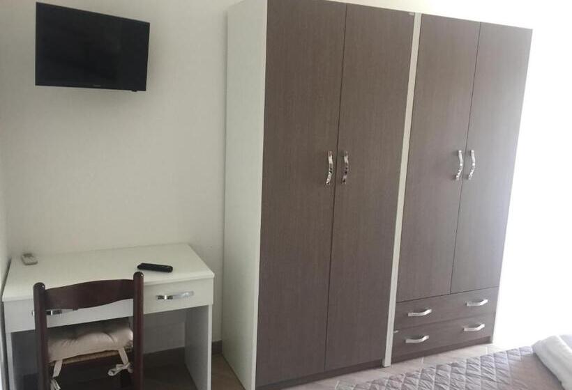 پانسیون Casa Nostra