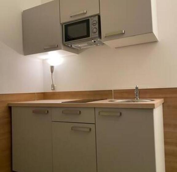 24seven Apartments   Self Check In