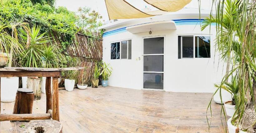 هتل Aljanna House