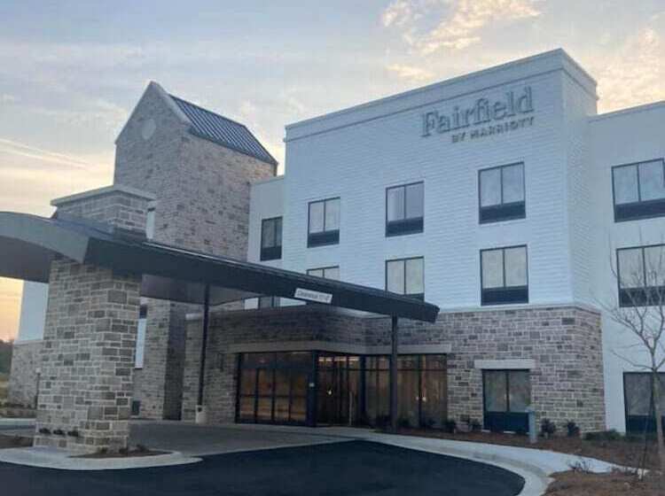 هتل Fairfield By Marriott Inn & Suites Rome