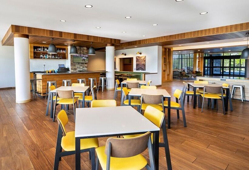 هتل Fairfield By Marriott Inn & Suites Rome