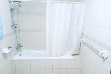 پانسیون Zunox Guest House
