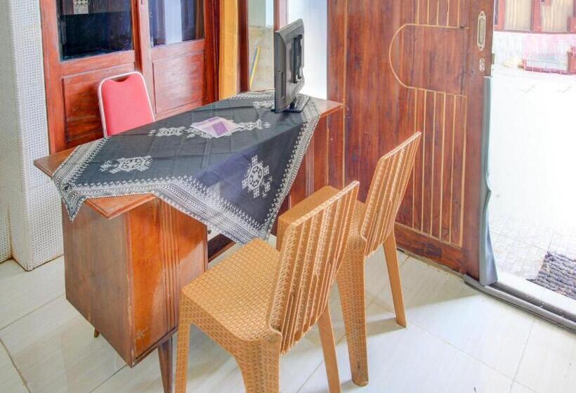 هتل Oyo 90725 Zeevanna Guest House Syariah