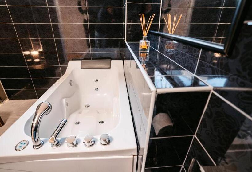 Magico Rooms & Apartments