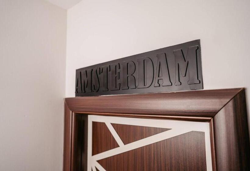 Magico Rooms & Apartments