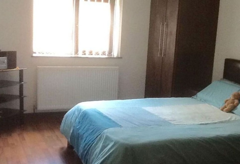 پانسیون Tara House, Cozy Shared Home In London