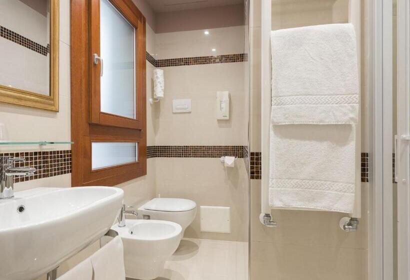 Fotos del hotel Albergo Basilea:  9