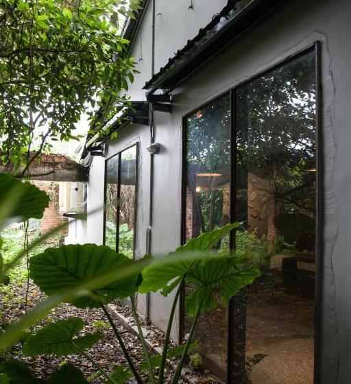 تختخواب و صبحانه Twilight Forest