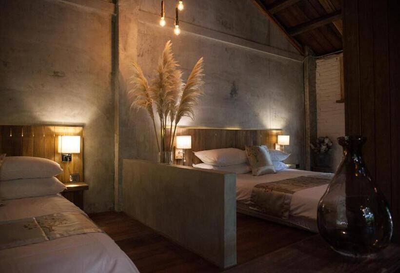 تختخواب و صبحانه Twilight Forest