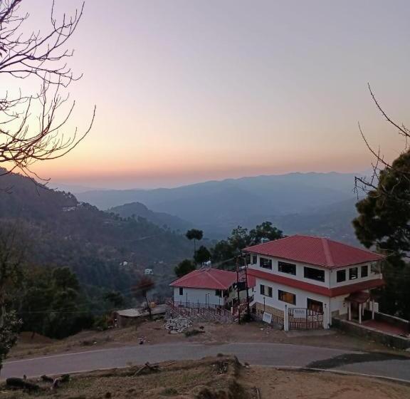 호텔 Boros Resorts Binsar
