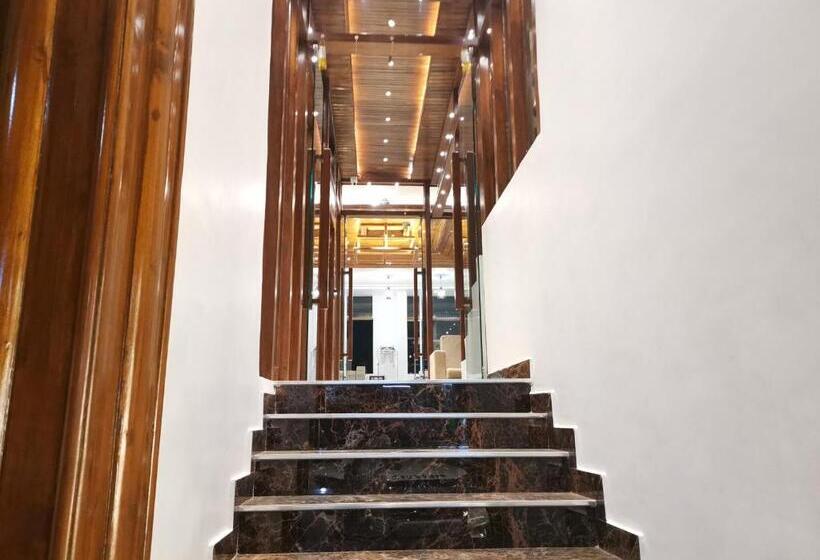 فندق Krishna S Wood Villas