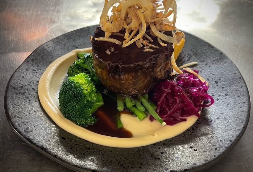 فندق The Boarding House