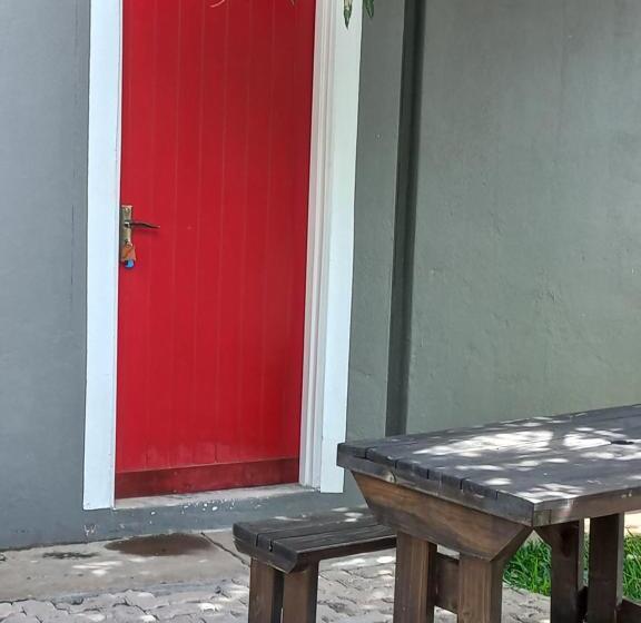 پانسیون Urban Farm Haus Guesthouse