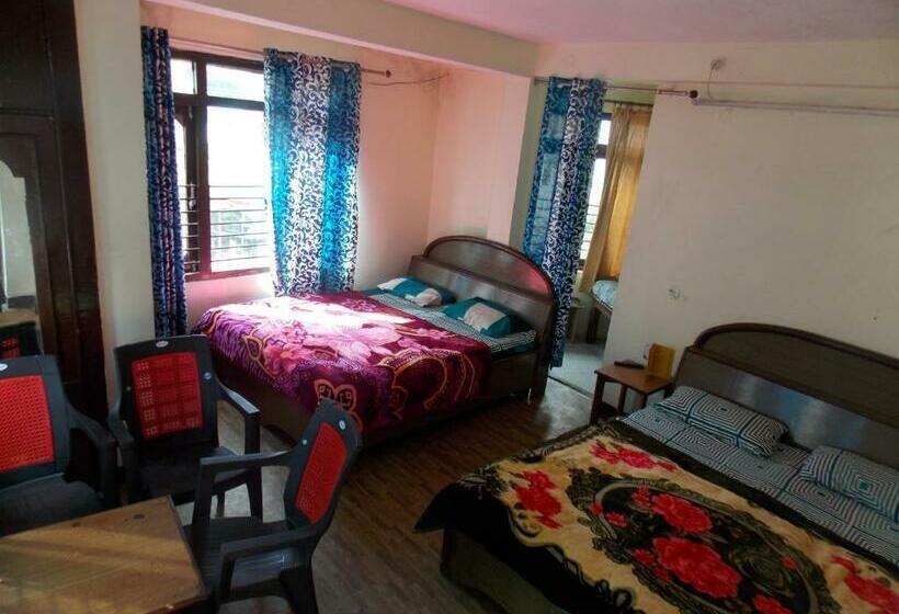 فندق Midway Restaurants & Guest House