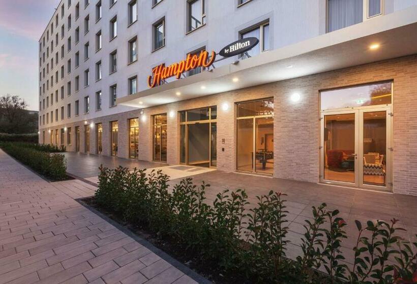 هتل Hampton By Hilton Konstanz