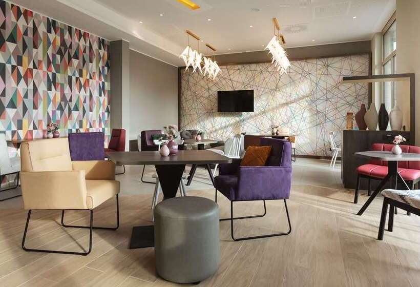 هتل Hampton By Hilton Konstanz