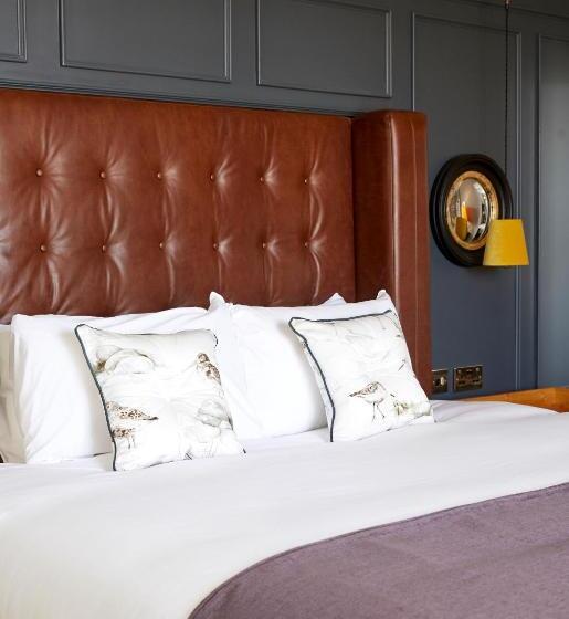 هتل Riverside Inn By Chef & Brewer Collection