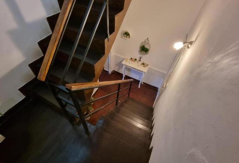 پانسیون White House   Hospedaje Con Desayuno