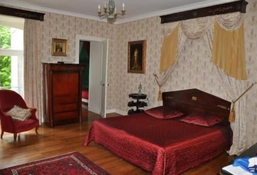 مبيت وإفطار Château De La Voûte
