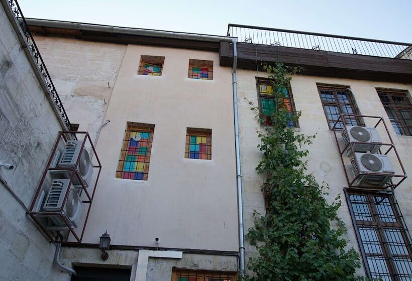 تختخواب و صبحانه Doğanbey Konaği