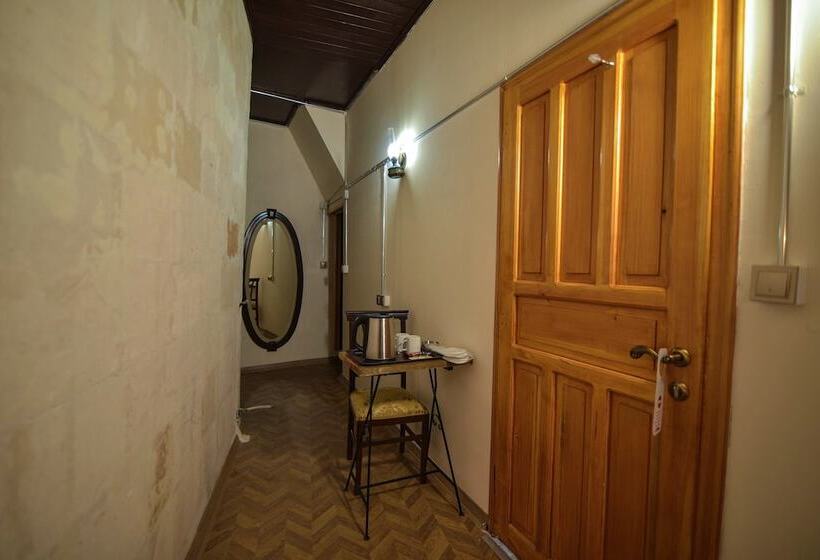 تختخواب و صبحانه Doğanbey Konaği