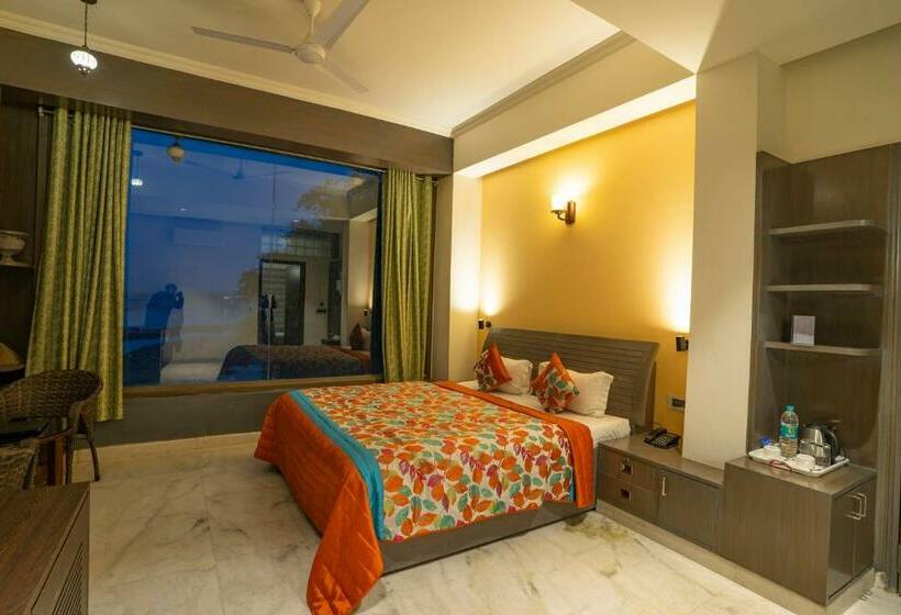 ホテル Narmade River View Resort
