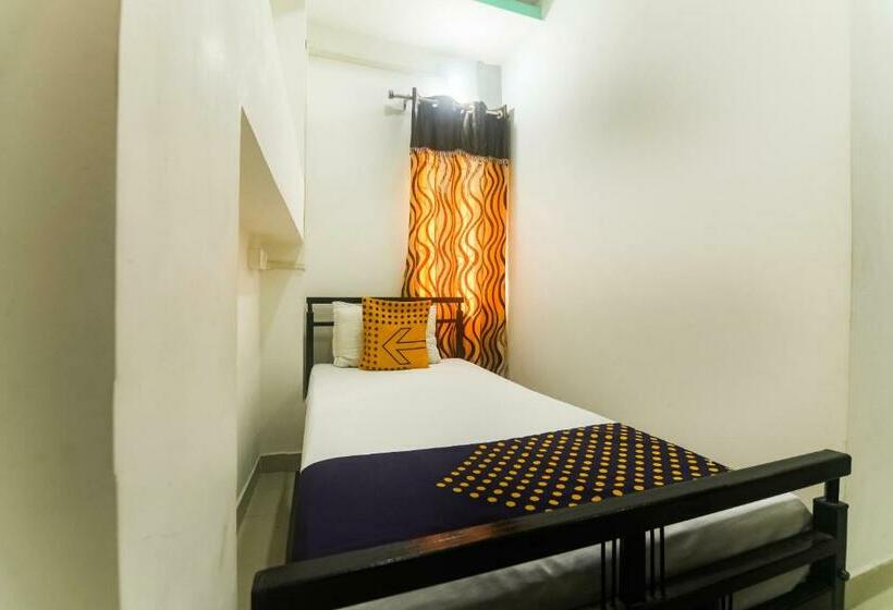 בית מלון כפרי Flagship 75751  Surya