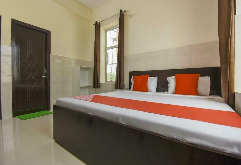 בית מלון כפרי Flagship 75751  Surya