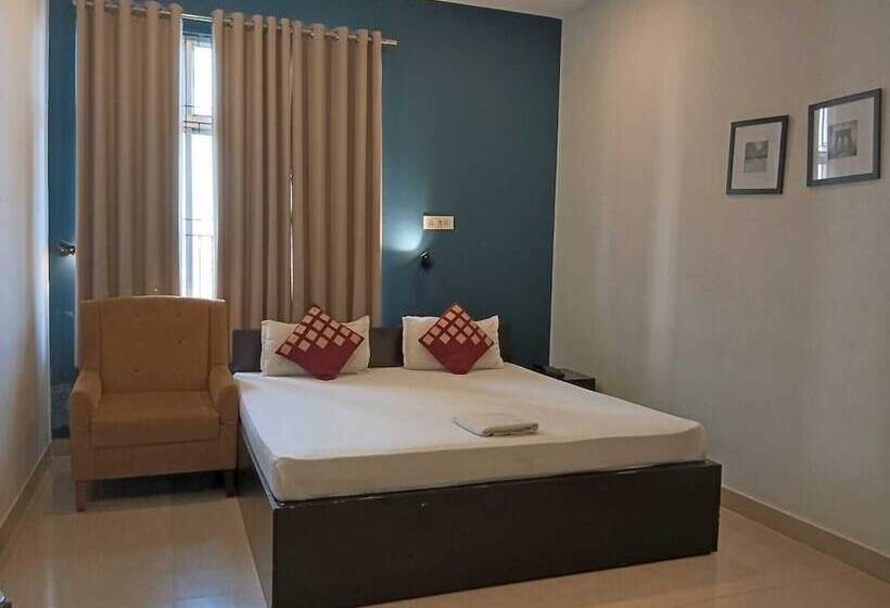 هتل Swastik Inn