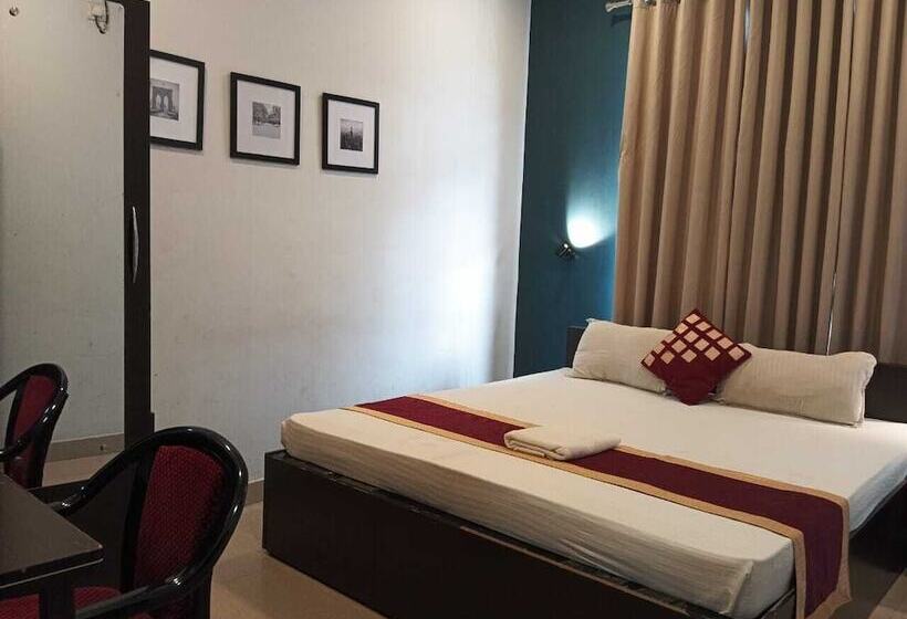 هتل Swastik Inn