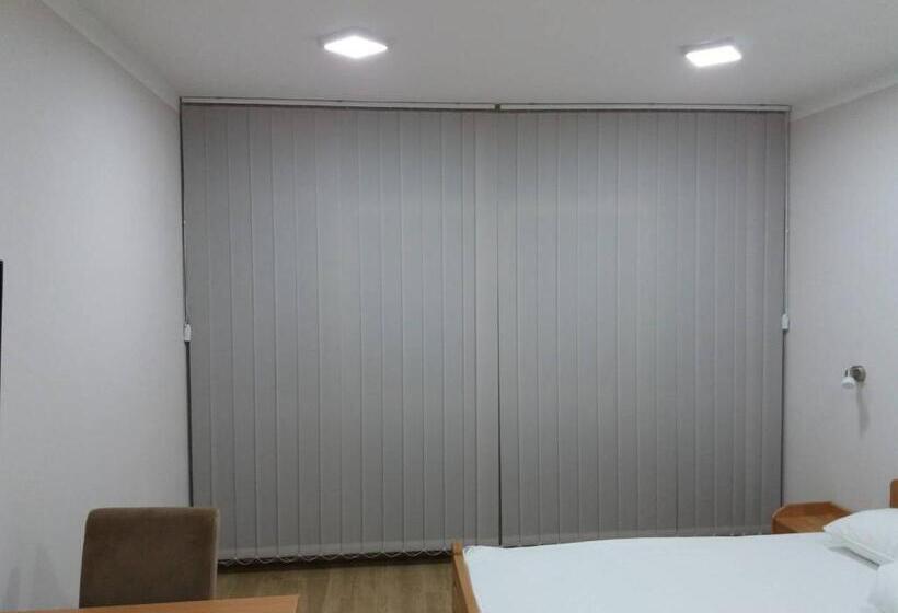 پانسیون Prenoćište I Restoran Ihthis
