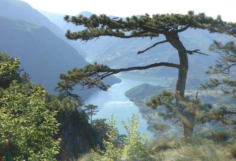 پانسیون Prenoćište I Restoran Ihthis