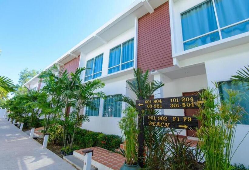 هتل Rattana Pura Beach Resort