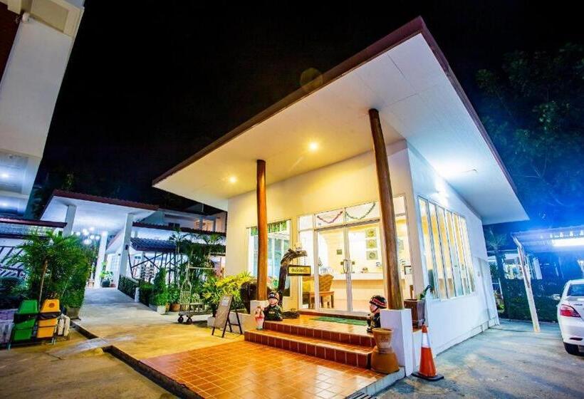 هتل Rattana Pura Beach Resort