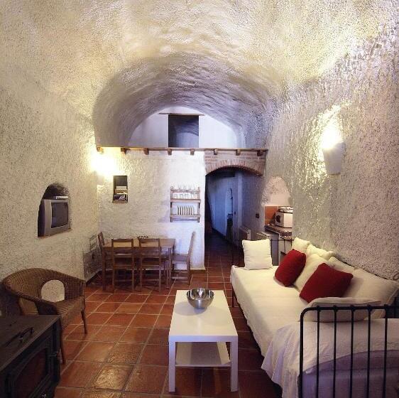 Casas Cueva Y Cortijo La Tala En Guadix