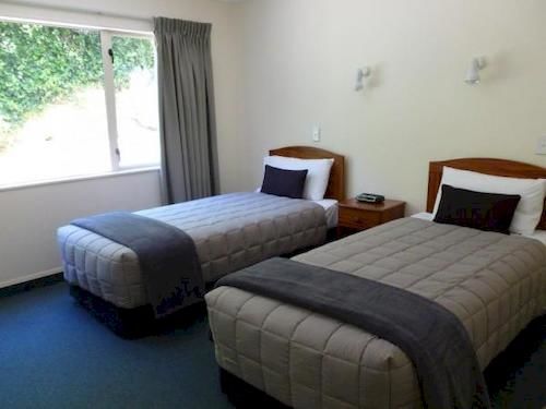 בית מלון כפרי Breakwater Apartments