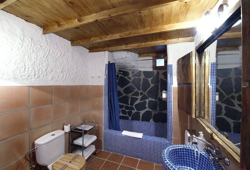هتل Casas Cueva Y Cortijo La Tala En Guadix